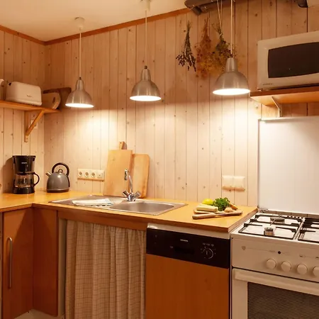 Apartment Landlust- Stadtnah - Im Ehemaligem Bauernh By Interhome *